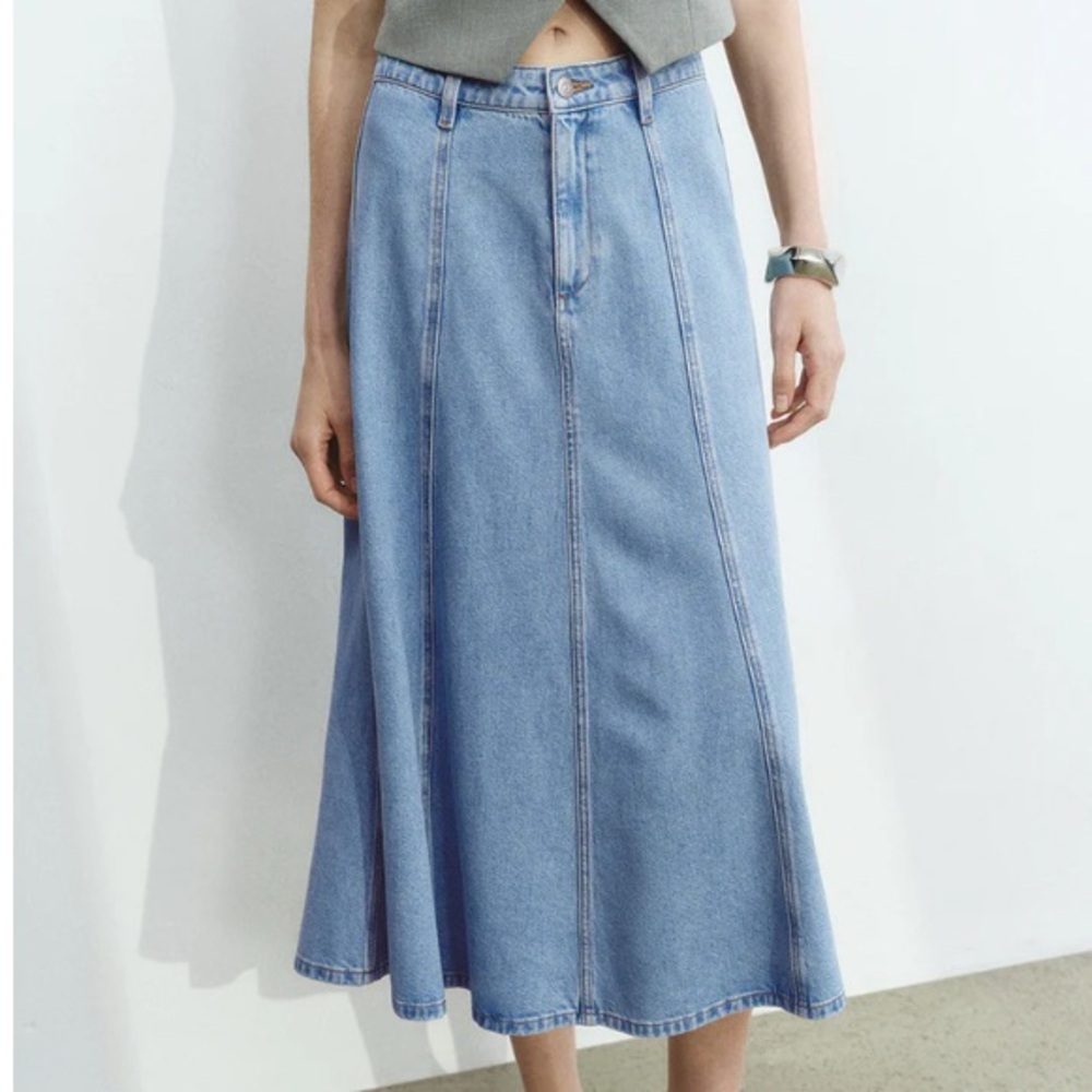 Chic Denim A-Line Skirt in Light Blue